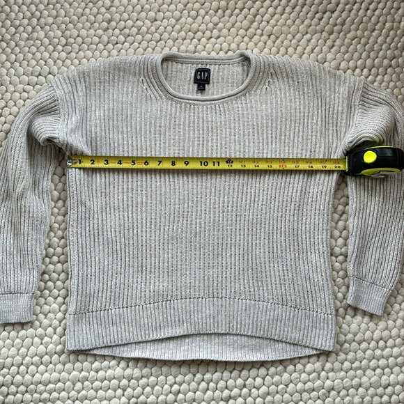 Gap Sweater - Picture 5 of 8